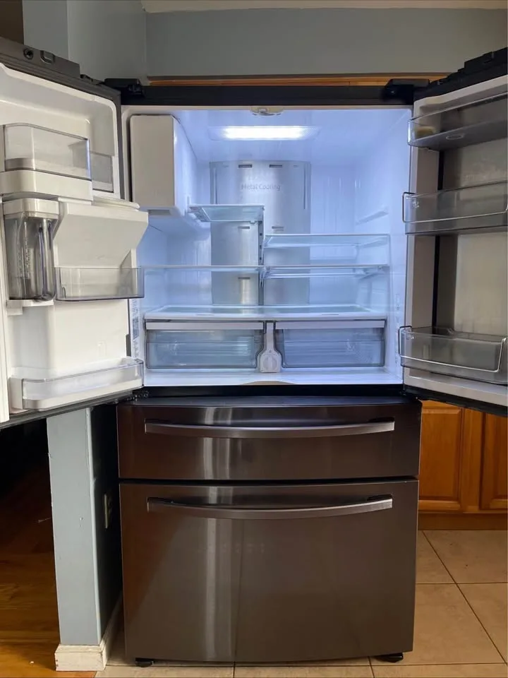 Samsung French Door Refrigerator - FlexZone (2023) image indicator(2)