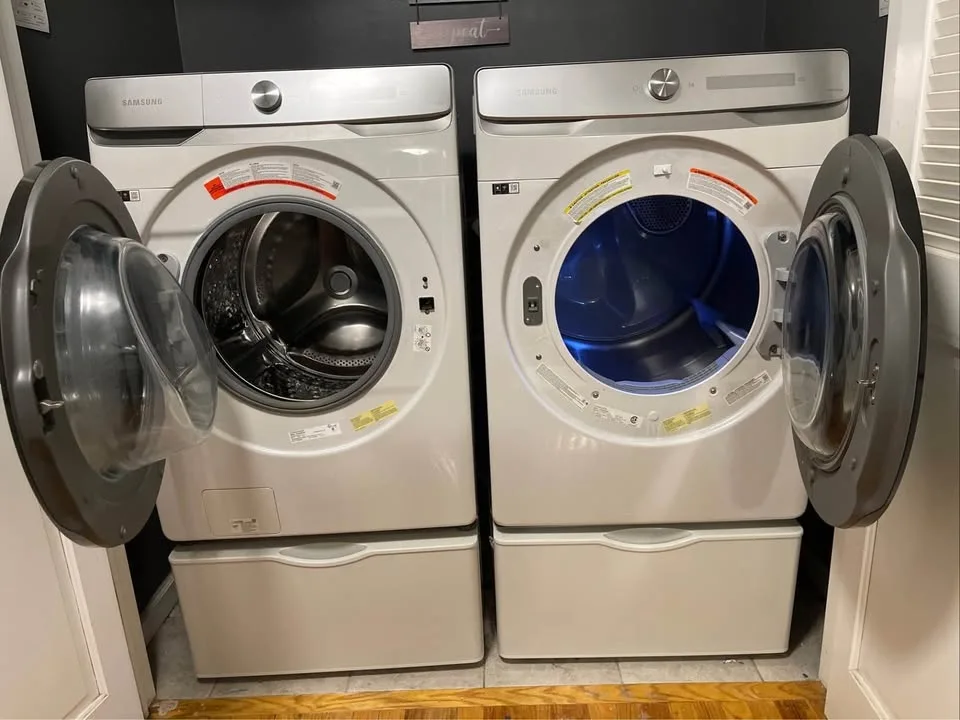 Samsung W/D Set Like New!! image indicator(2)