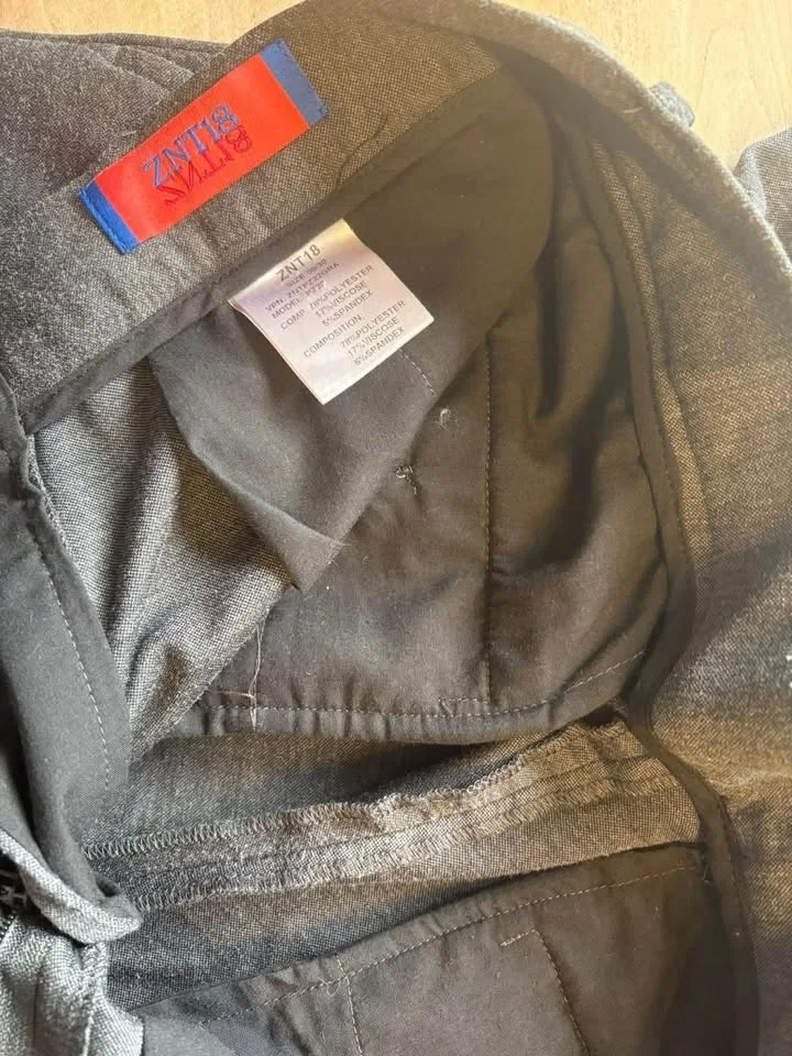 H&M Mens Dress Pants - Size 30x30 image indicator(2)