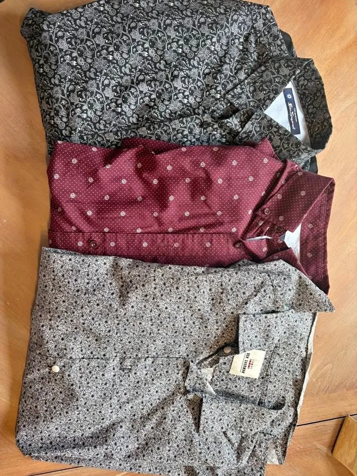 Mens Size Small Premium Dress Shirts (2 left)