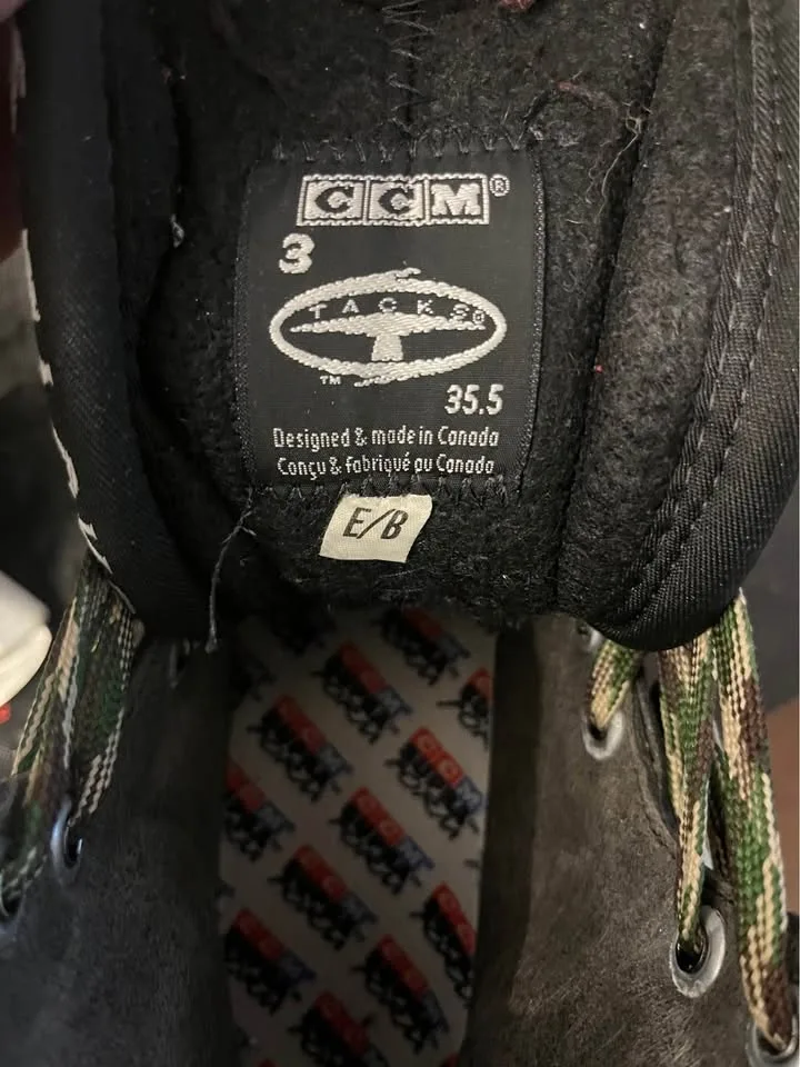 CCM 952 Super Tacks Youth Hockey Skates | Size 3 | $5 CHEAP! image indicator(4)