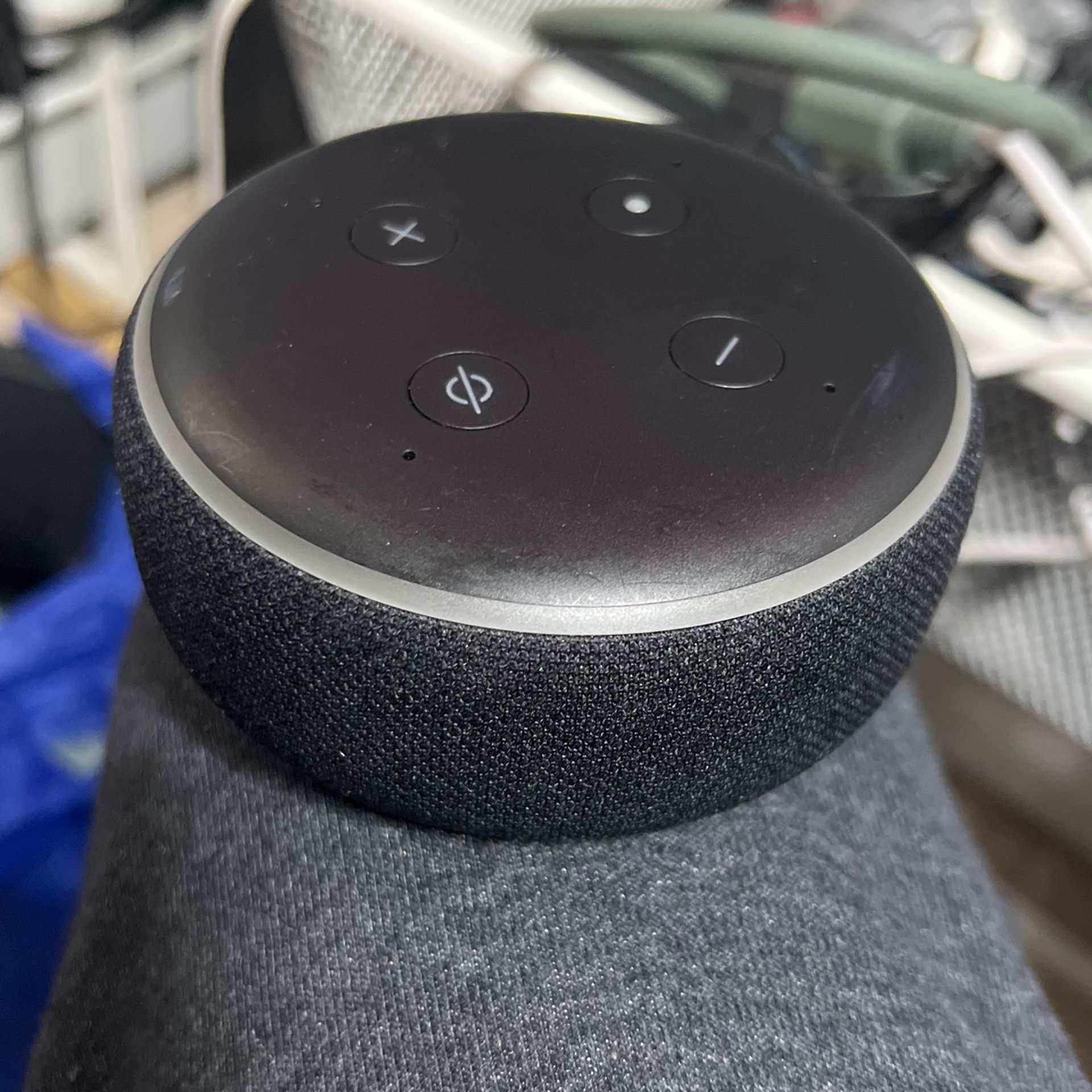 Amazon Echo Dot 3gen.   Trabaja Bien