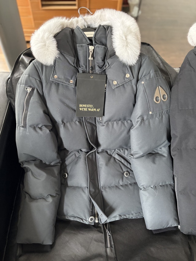 Moose Knuckles 3Q Men’s Winter Jacket Gray Medium Black Small - photo 3
