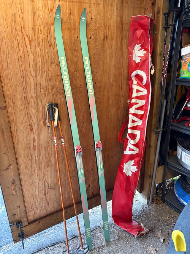 Peltonen Skis