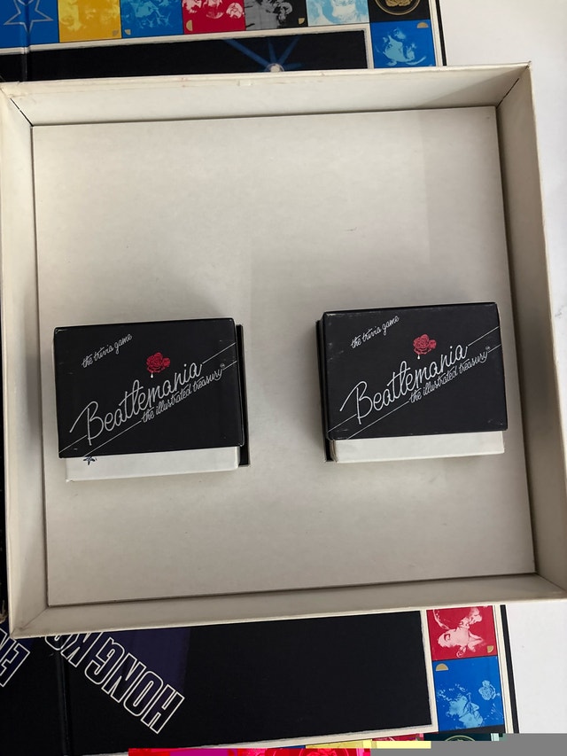 Beatlemania Trivia Game 1984 - photo 3