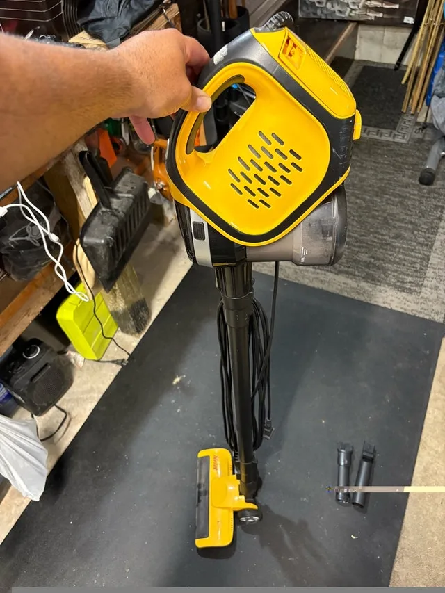 hornet FeatherWeight Vacuum corded image indicator(2)