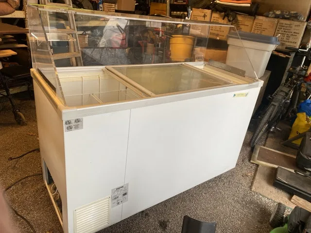 Celcold CF59SG 60" freezer cabinet