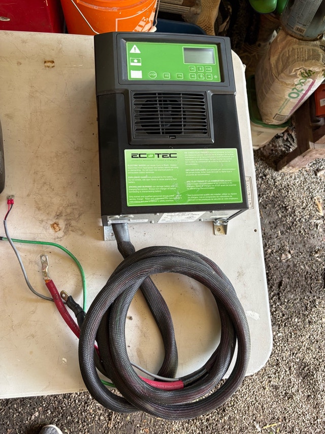 Ecotec battery charger model ACCESS 5–24 - photo 2