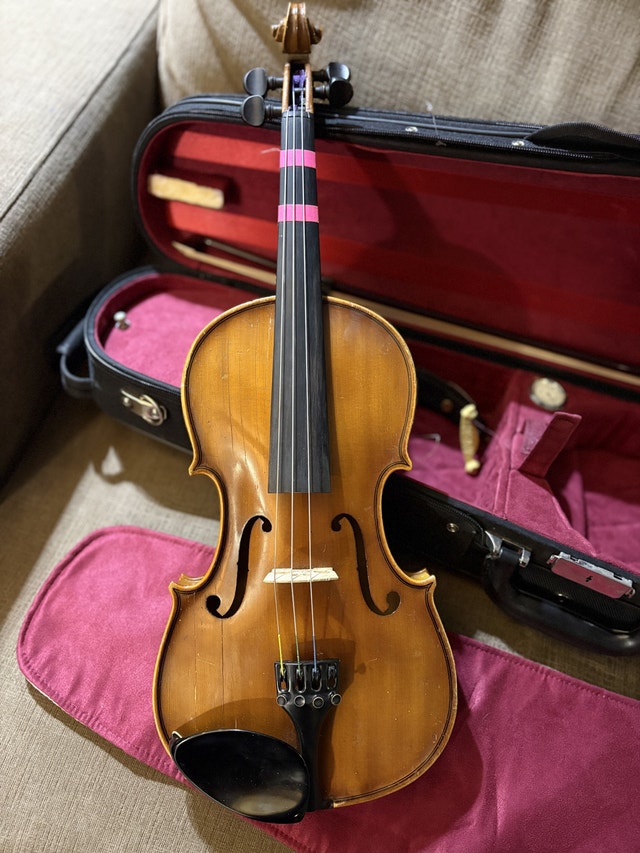 Violin with case made in hungry - photo 2