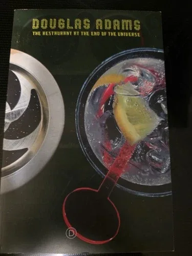 Hitchhiker's Guide to the Galaxy 5-Book Box Set image indicator(6)