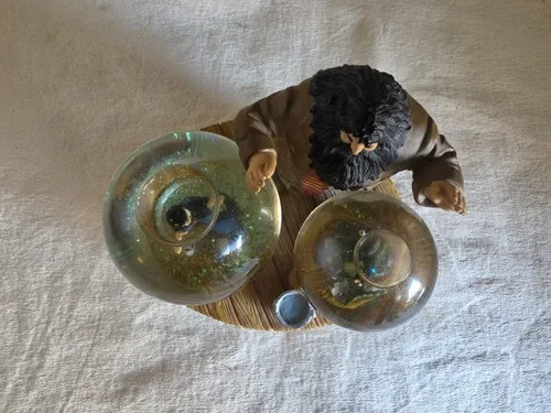 ENESCO Harry Potter Musical Snow Globe Hagrid & Norbert image indicator(7)