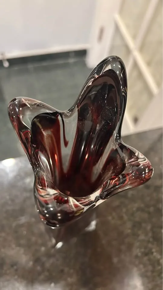 Long glass art red vase image indicator(2)