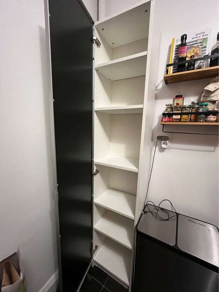 IKEA - PAX storage with glass door - photo 2
