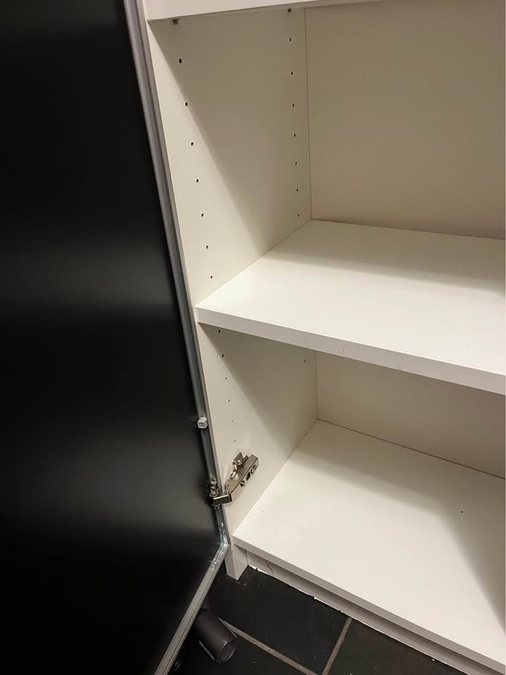 IKEA - PAX storage with glass door - photo 3