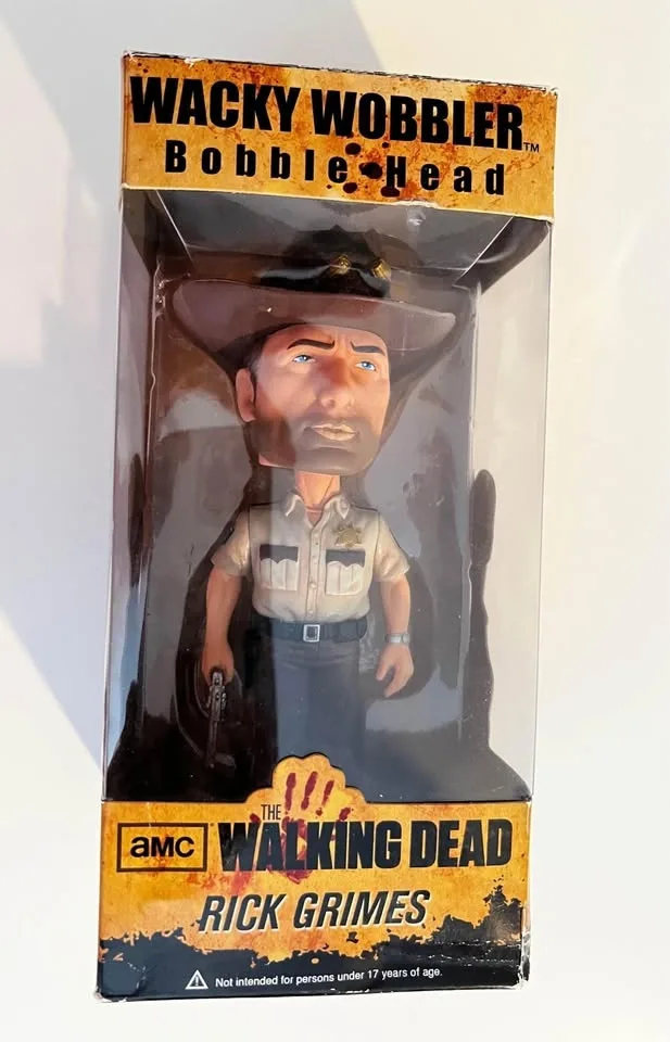 Rick Grimes | The Walking Dead bobble head action figure image indicator(2)