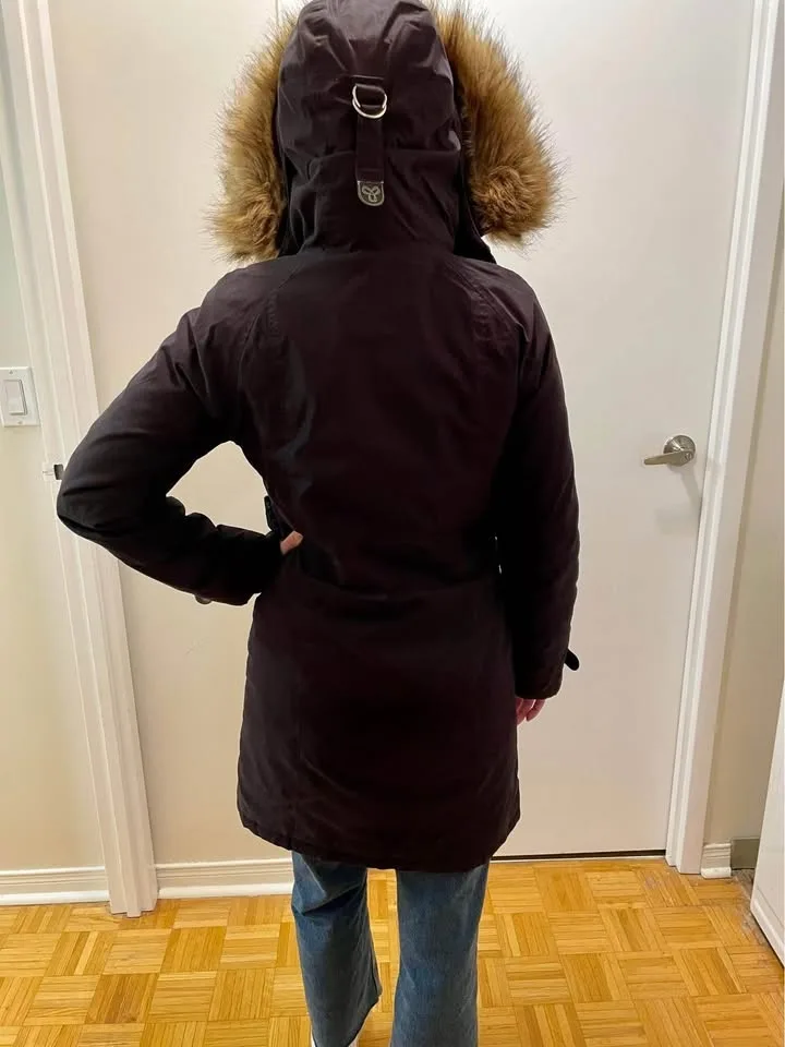 Aritzia- TNA Aspen long black parka jacket image indicator(2)