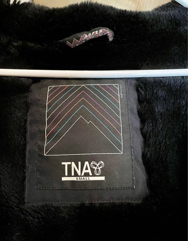 Aritzia- TNA Aspen long black parka jacket - photo 5