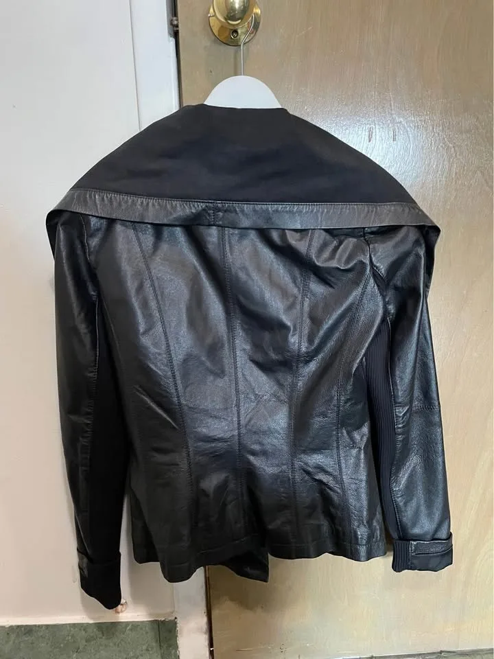 Danier Leather- Black short fitted leather jacket image indicator(4)
