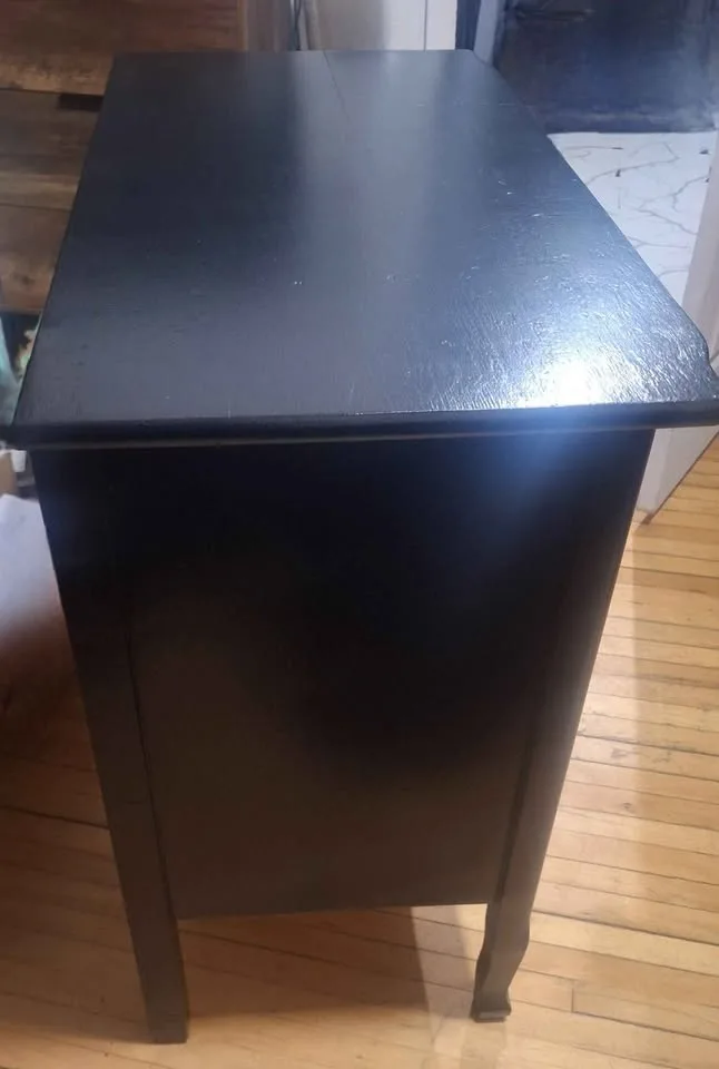 Wood Dresser and Mirror image indicator(2)