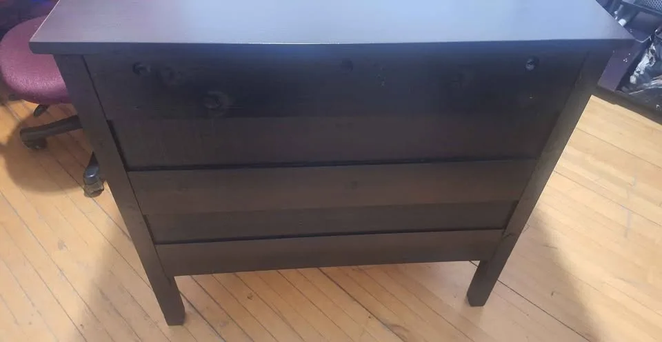 Wood Dresser and Mirror image indicator(4)