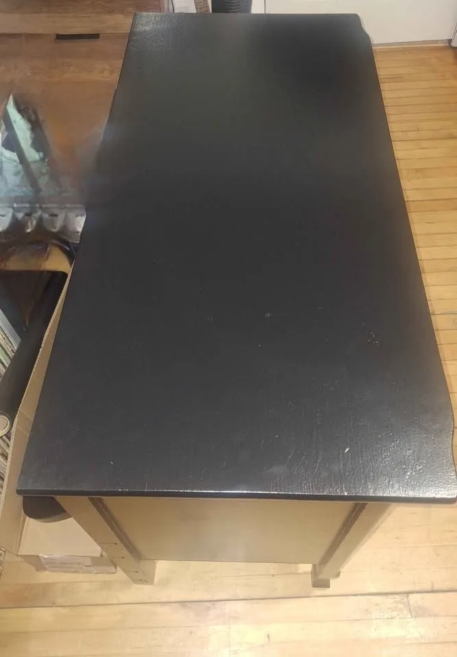 Wood Dresser and Mirror image indicator(5)