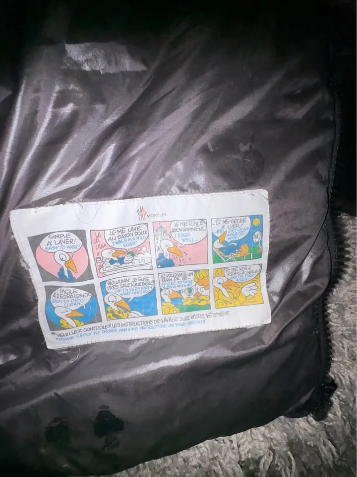 Moncler maya size 2 image indicator(2)