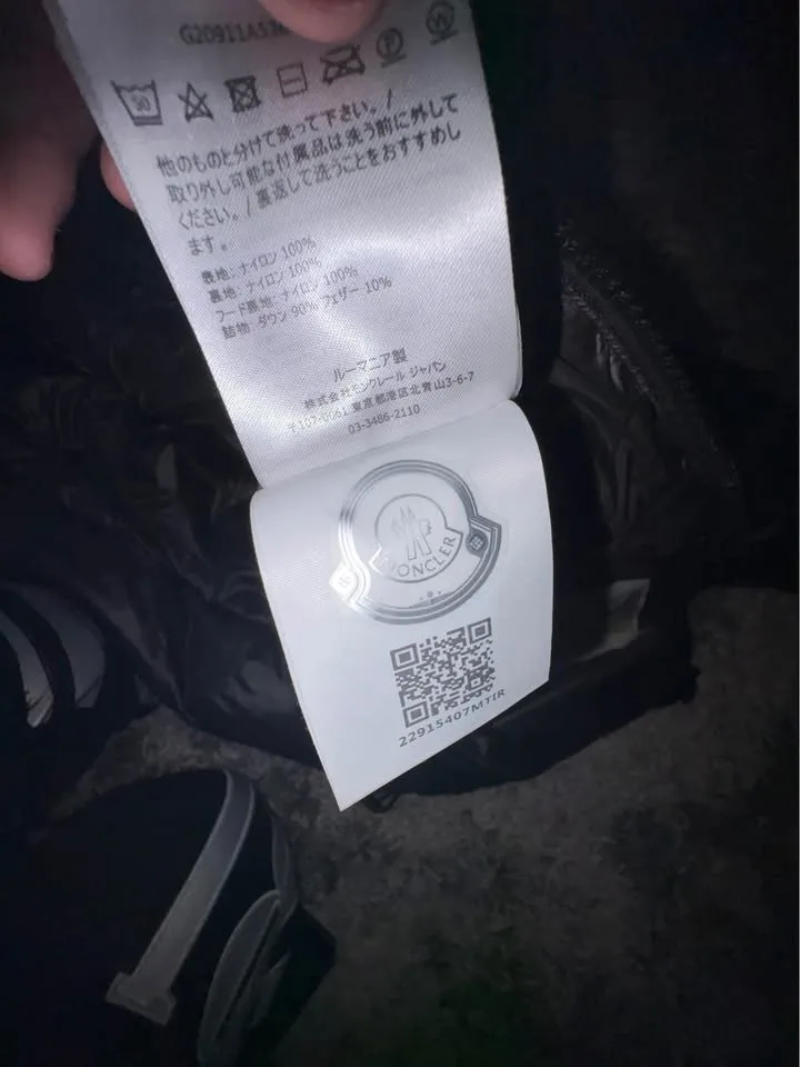 Moncler maya size 2 image indicator(4)