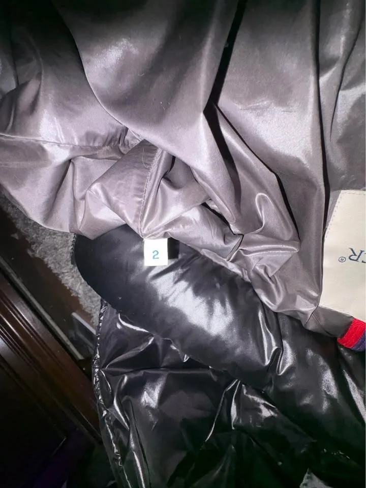 Moncler maya size 2 image indicator(7)