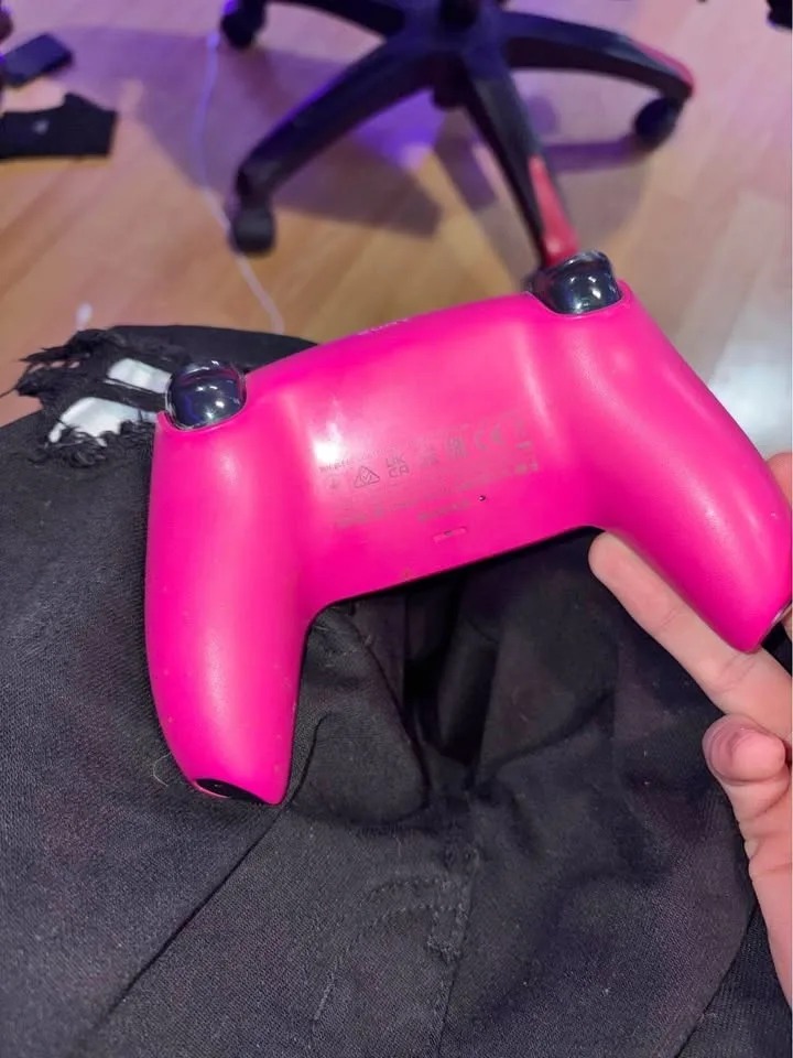 pink Ps5 controller