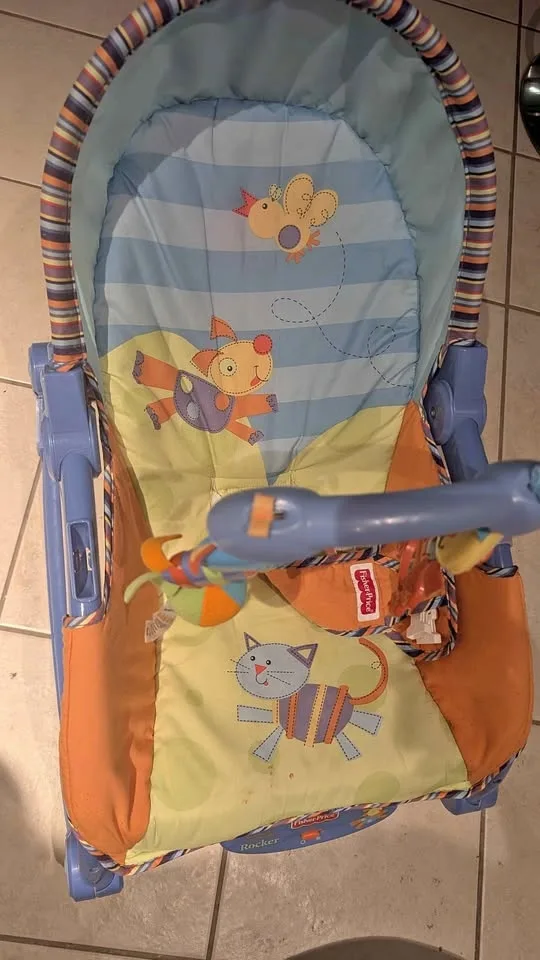 Fisher price Baby rocker . Smoke free pet free house. Rocker fun