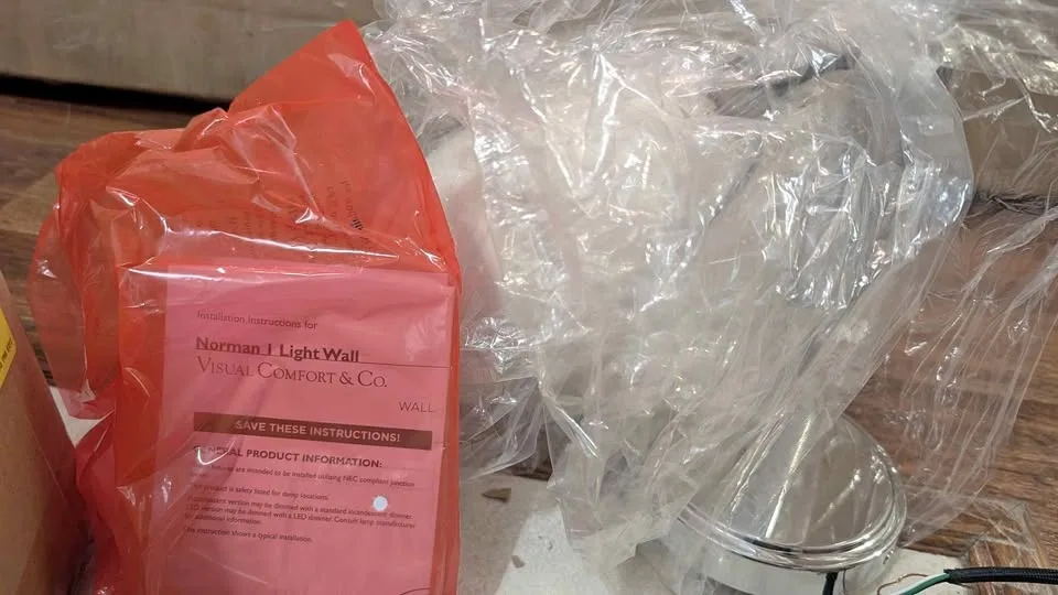 VISUAL COMFORT Wall Sconce - WHITE-SILVER