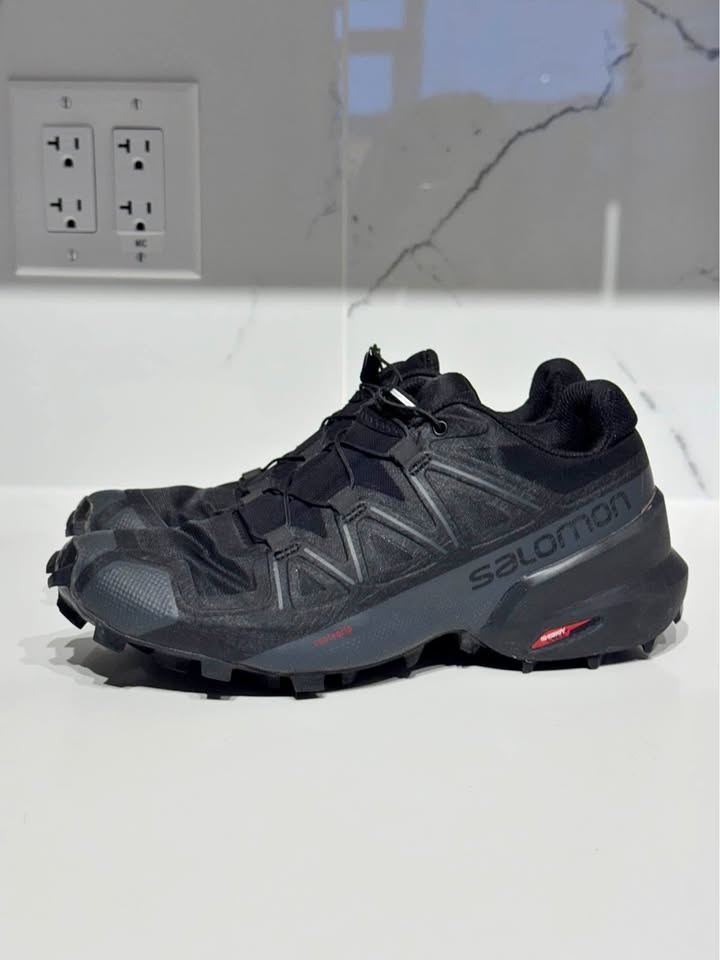 Salomon Speedcross 5 – Women’s Size 7.5 US