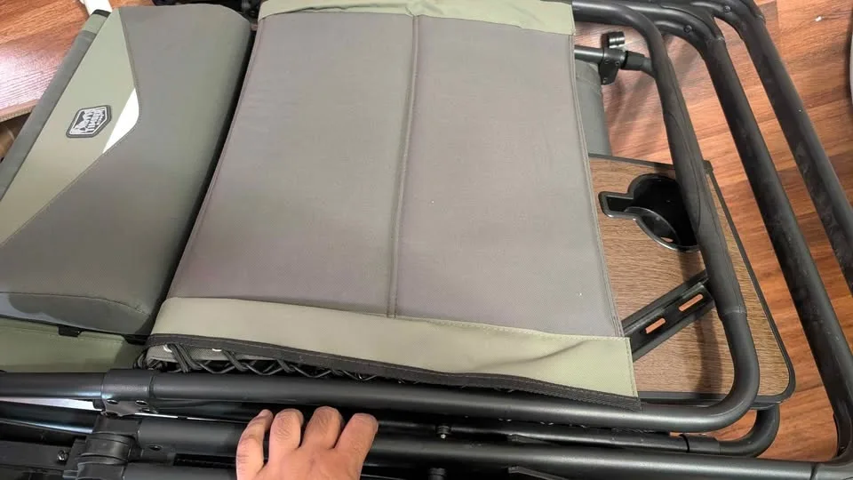 Timber Ridge Zero Gravity Lounger/ recliner image indicator(4)