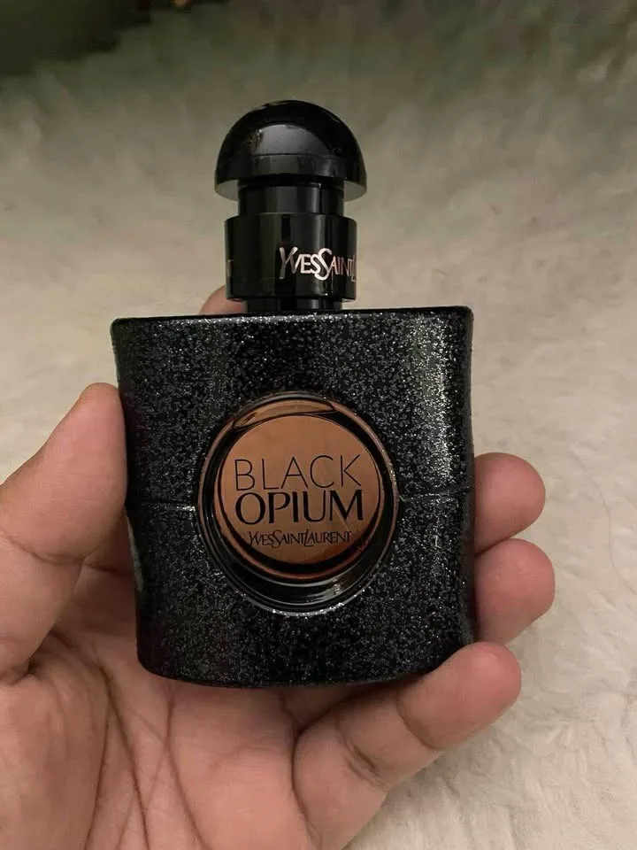 YSL Yves Saint Laurent Black Opium Perfume Eau De Parfum 30 ML image indicator(4)