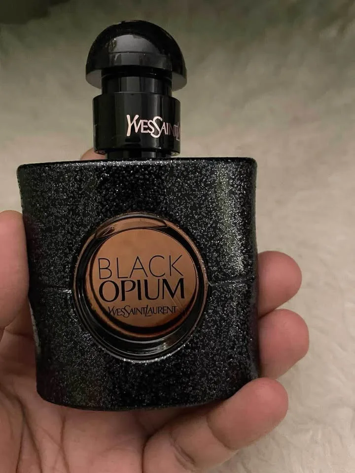 YSL Yves Saint Laurent Black Opium Perfume Eau De Parfum 30 ML image indicator(5)