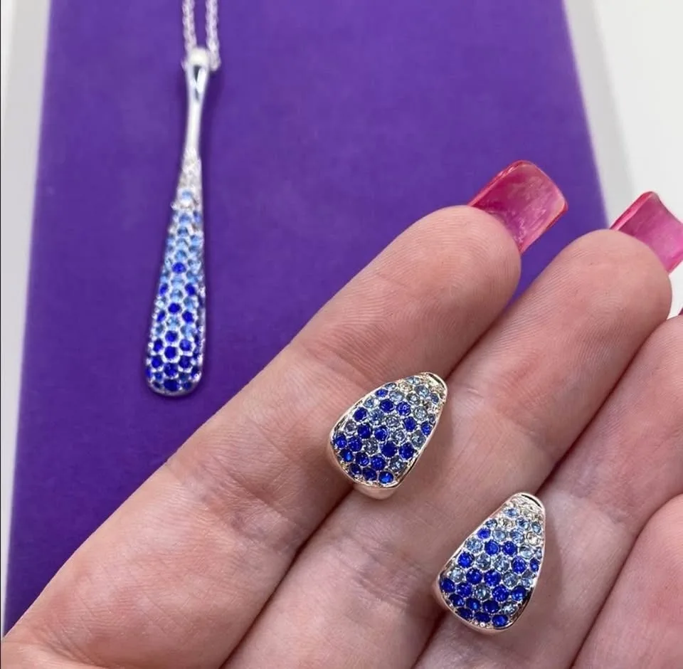 Nataliya V Collister Necklace & Earring Set image indicator(3)