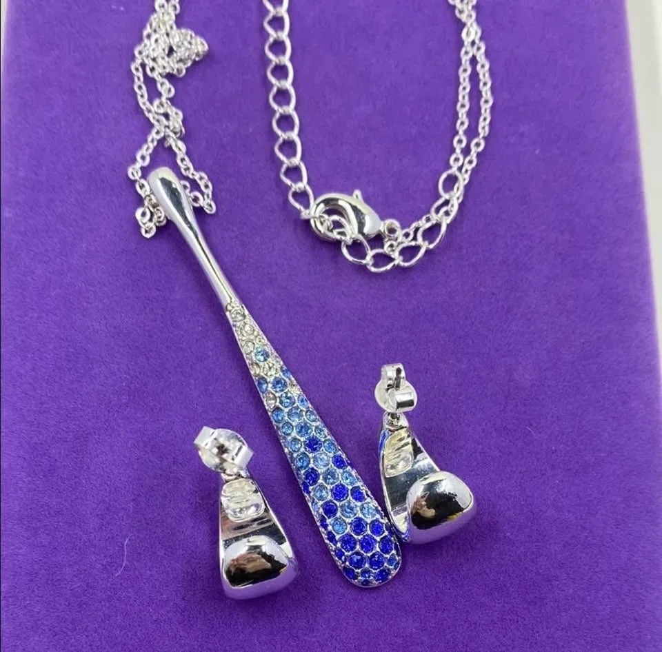 Nataliya V Collister Necklace & Earring Set image indicator(4)