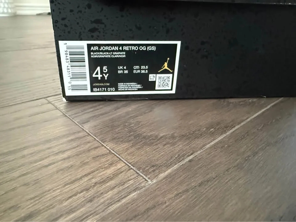 JORDAN 4 RETRO GS BLACK / BLACK - LIGHT GRAPHITE - BLACK / 4.5Y image indicator(3)