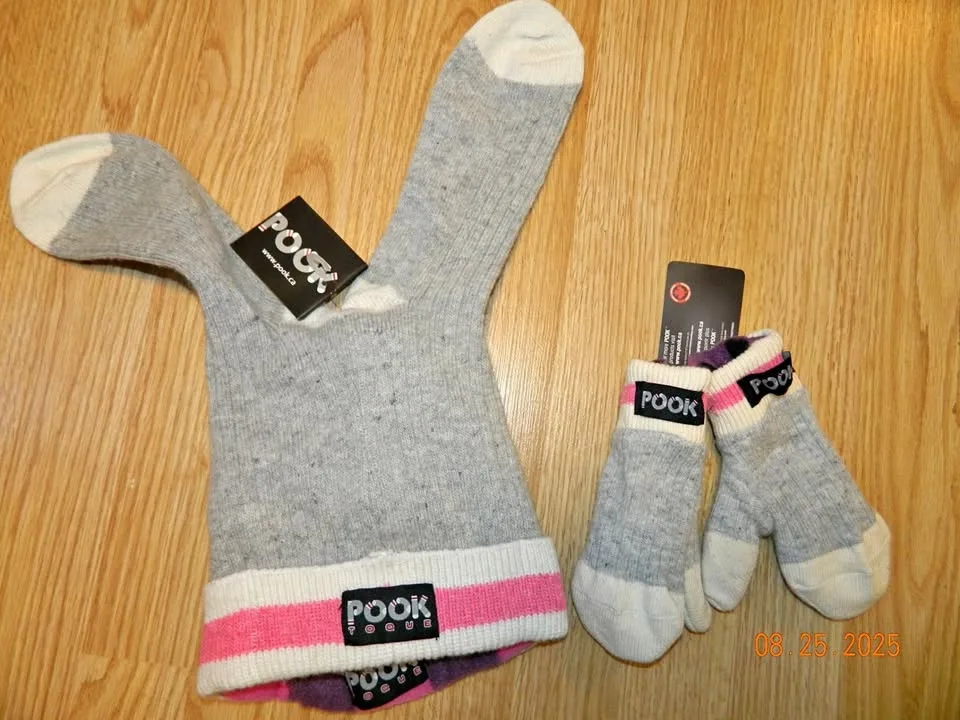 NWT KIDS POOK SET(hat reversible)..mits Size S