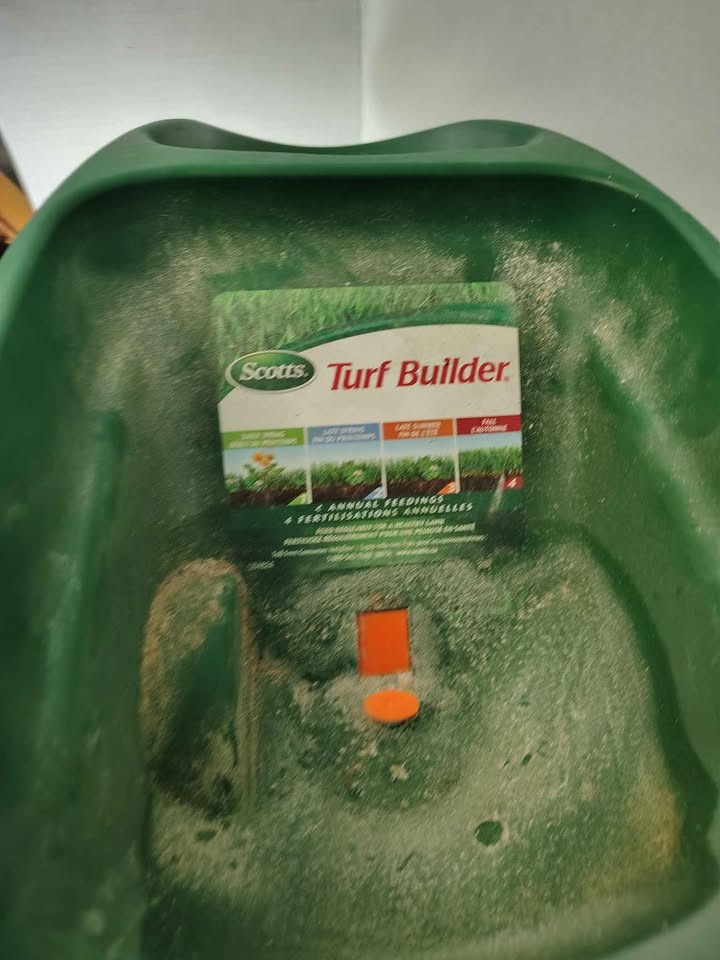 Garden Spreader - photo 2