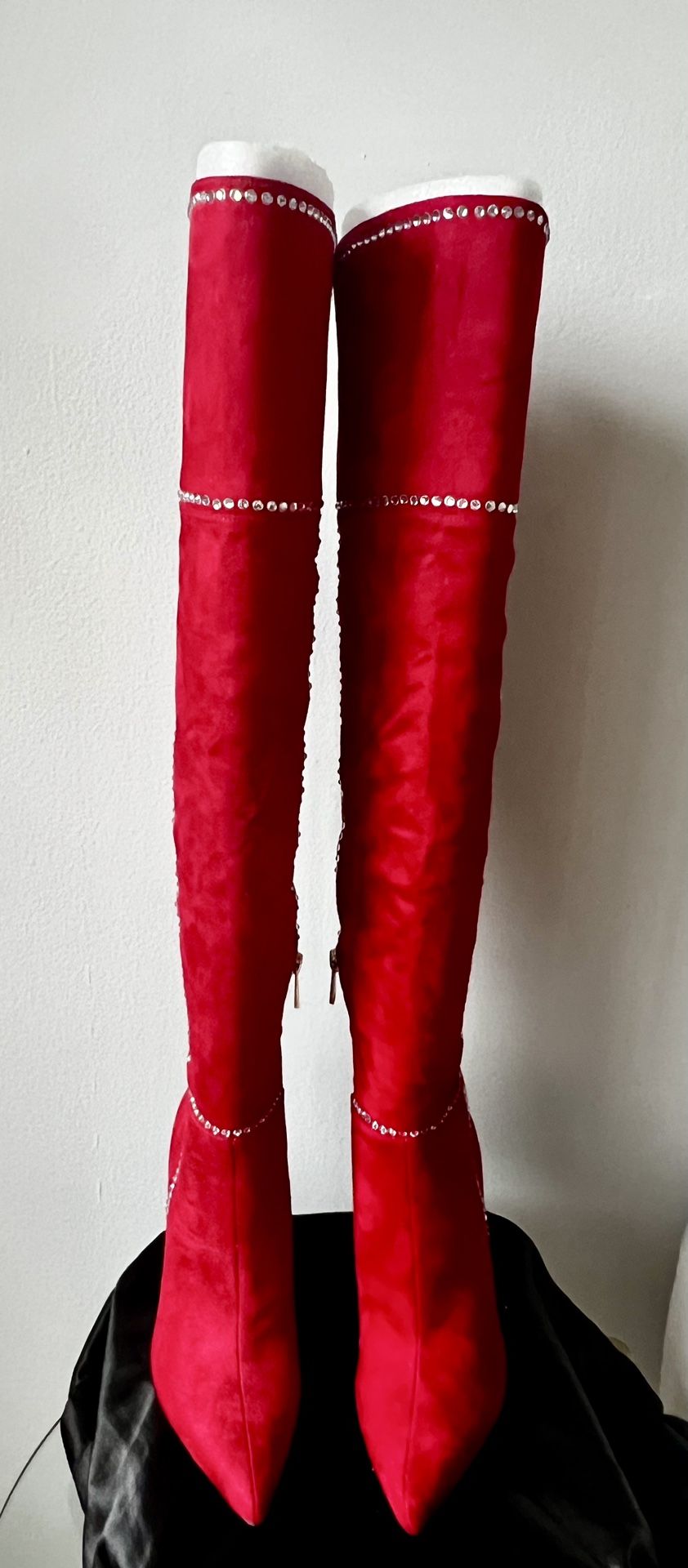 NWT Women's Microsuede Red Boots - photo 5