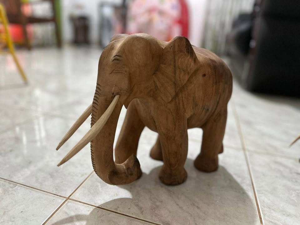 Wooden elephant - photo 2