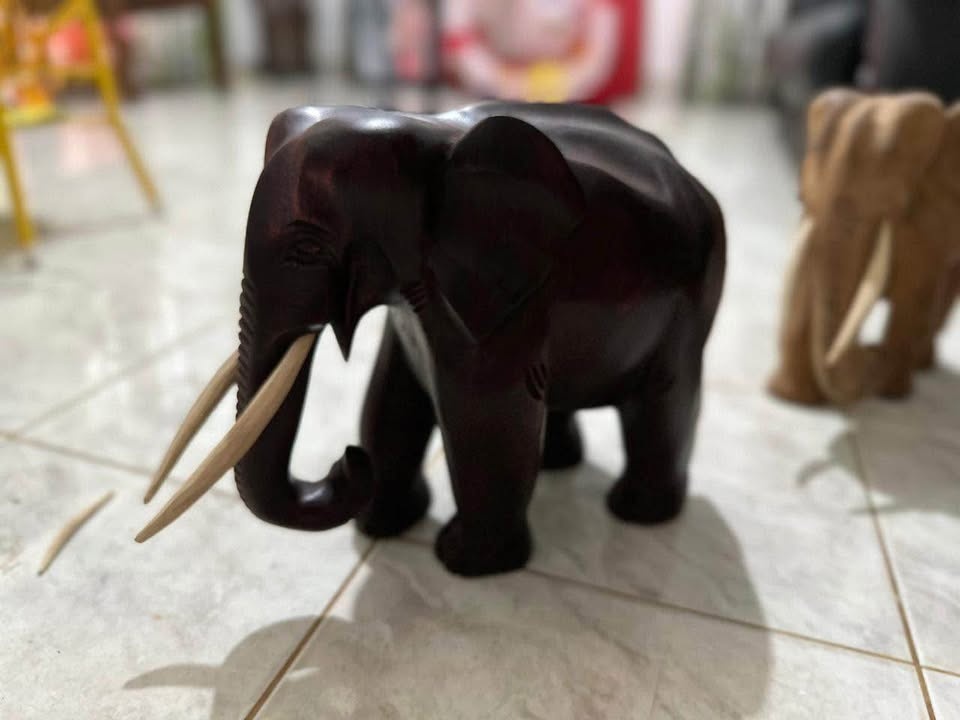 Wooden elephant - photo 3
