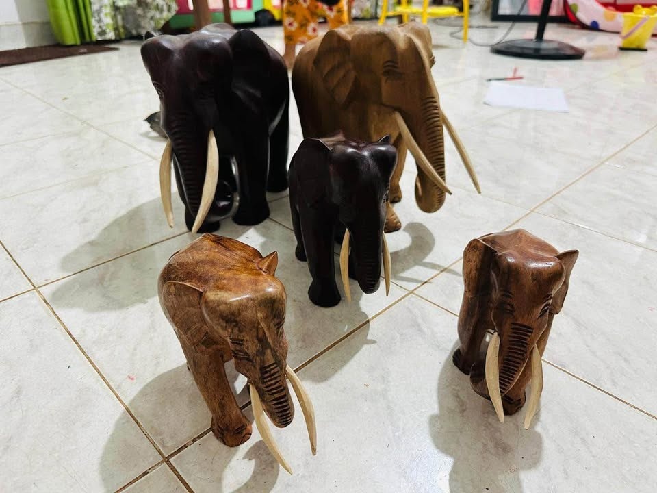 Wooden elephant - photo 4