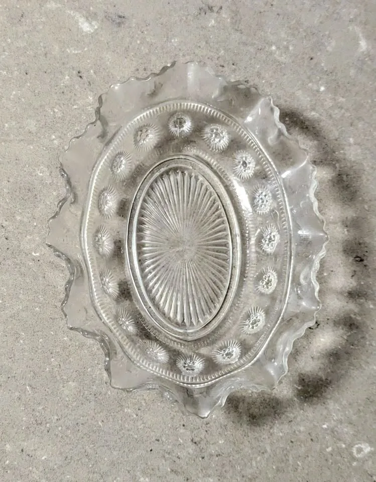 Vintage Davidson Glass "Blackberry Prunt" Oval Dish image indicator(2)