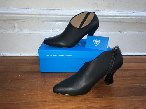 JOHN FLUEVOG EDIE ASYMMETRICAL LEATHER PUMPS BLACK SIZE 9