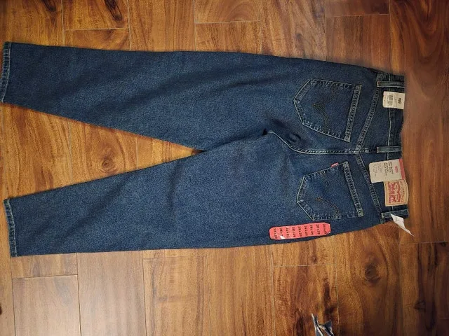 Levis Jeans Size 27 & 28 Available