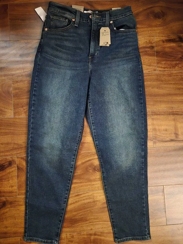 Levis Jeans Size 27 & 28 Available image indicator(2)
