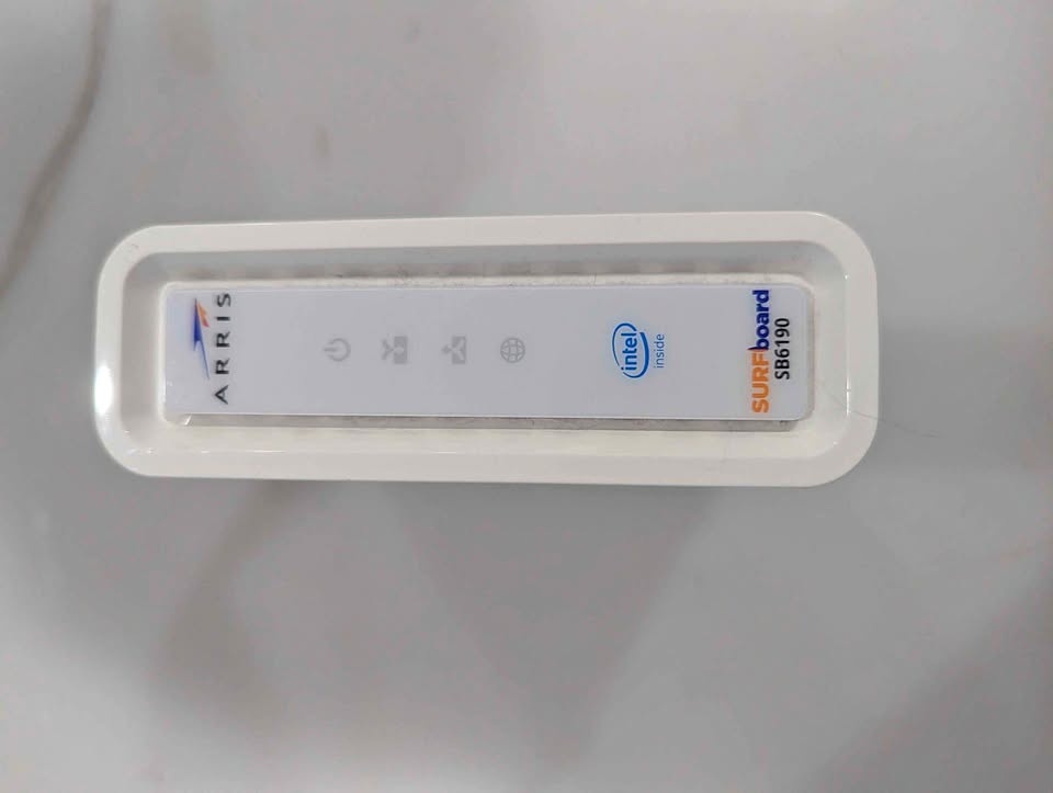 Like New- Arris Surfboard Modem SB6190