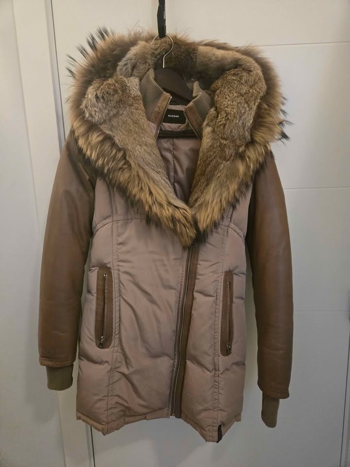 Womens rudsak leather trimmed winter down jacket - photo 3